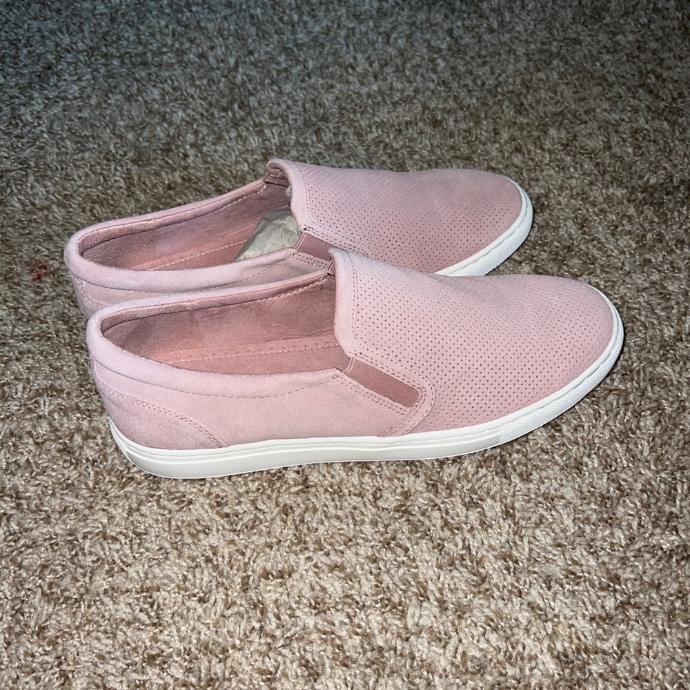 Bar III slip on sneaker